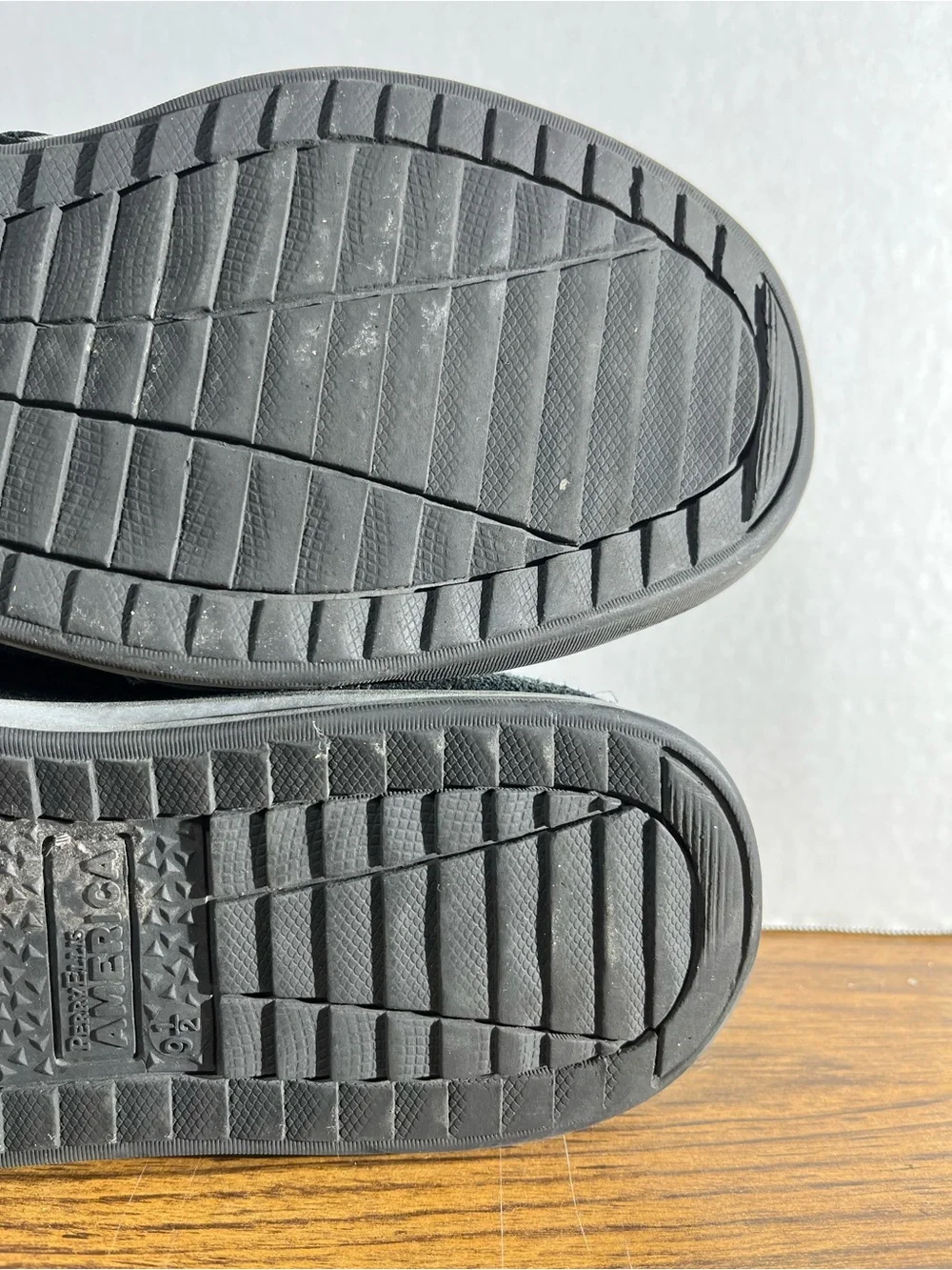 Perry Ellis America JASON Shoes Size 9.5  Black /Gray Mesh Suede   AF14F519A-1